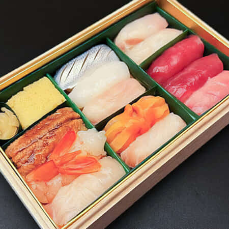 おまかせ握りセット|麻布十番で鮨のテイクアウトとデリバリーなら富士鮨